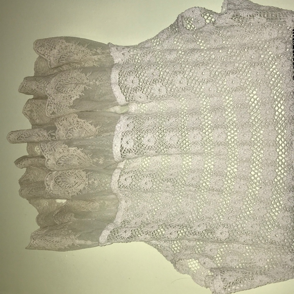 Lace top - Picture 4 of 6